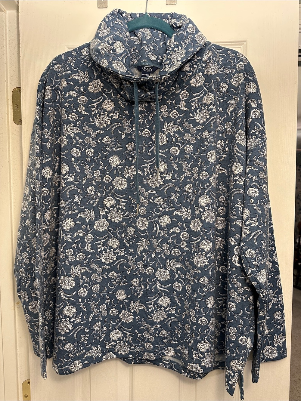 NWT Women’s 2XL Chaps blue and white floral cowl neck sweatshirt